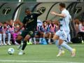 skc0510025-16
