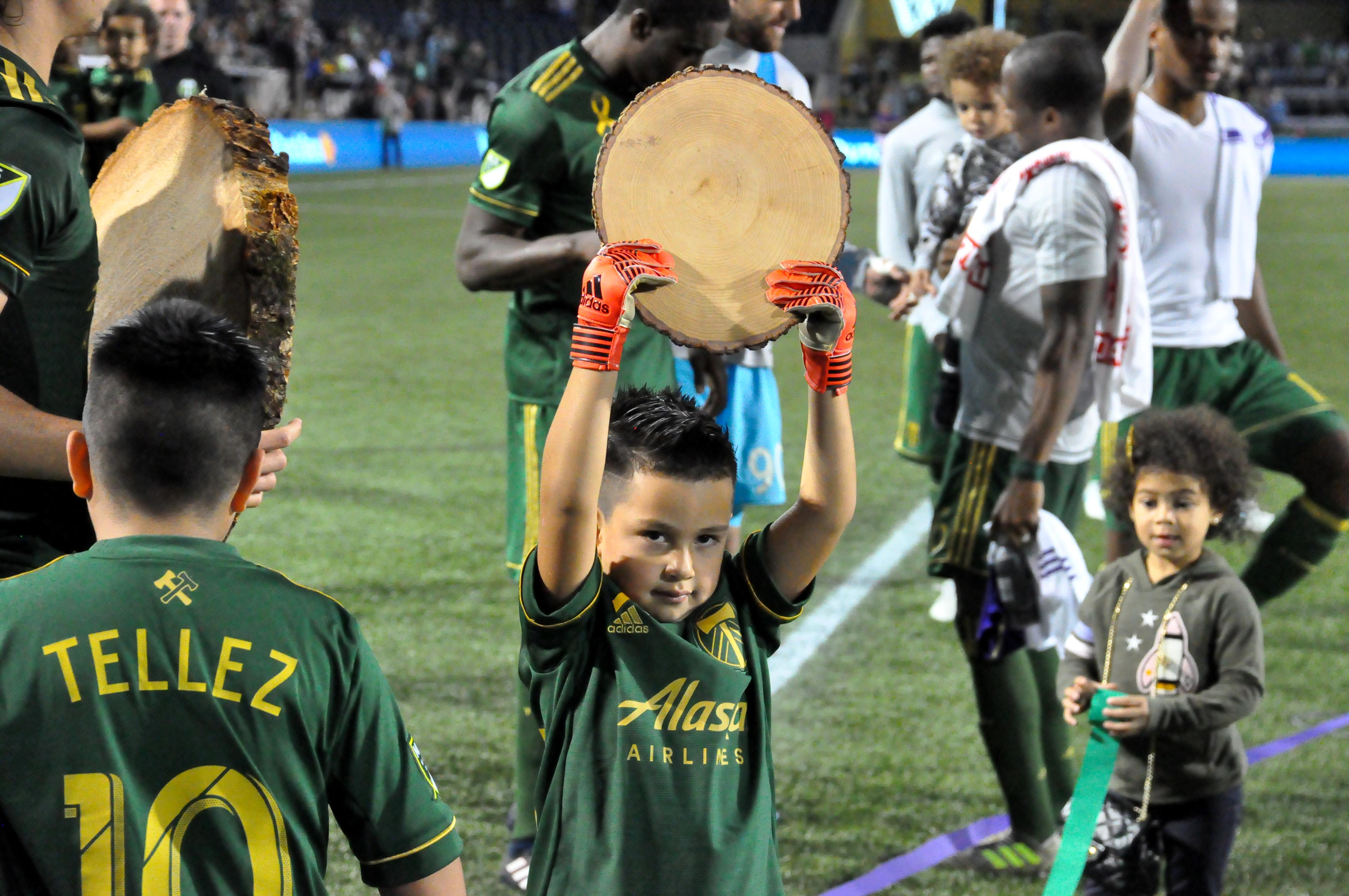 Valeri scores in MLS-record ninth straight match in Timbers 3-0 win over Orlando