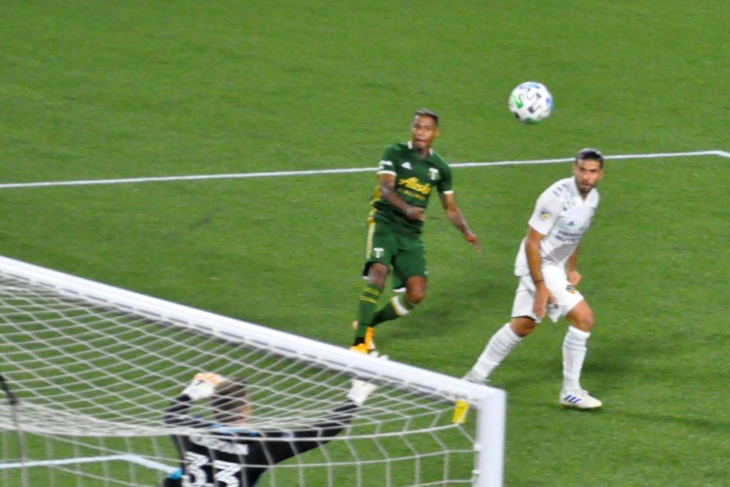 Spectacular Andy Polo goal finishes off 5-2 Timbers win over Galaxy