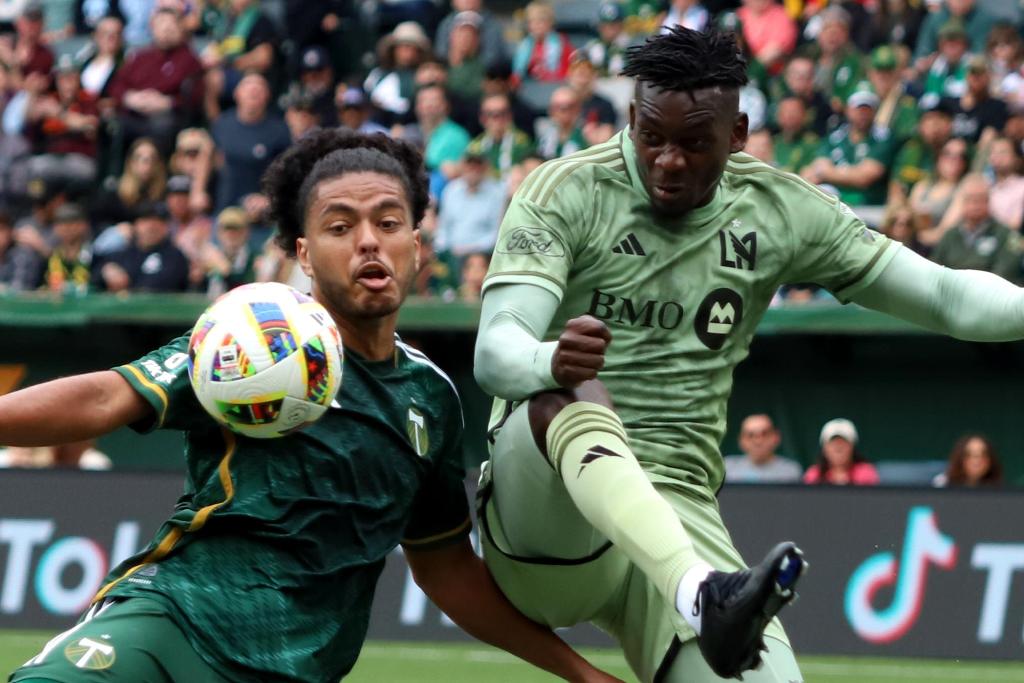 Timbers lose GK to red card, but hold on for 2-2 draw vs. LAFC
